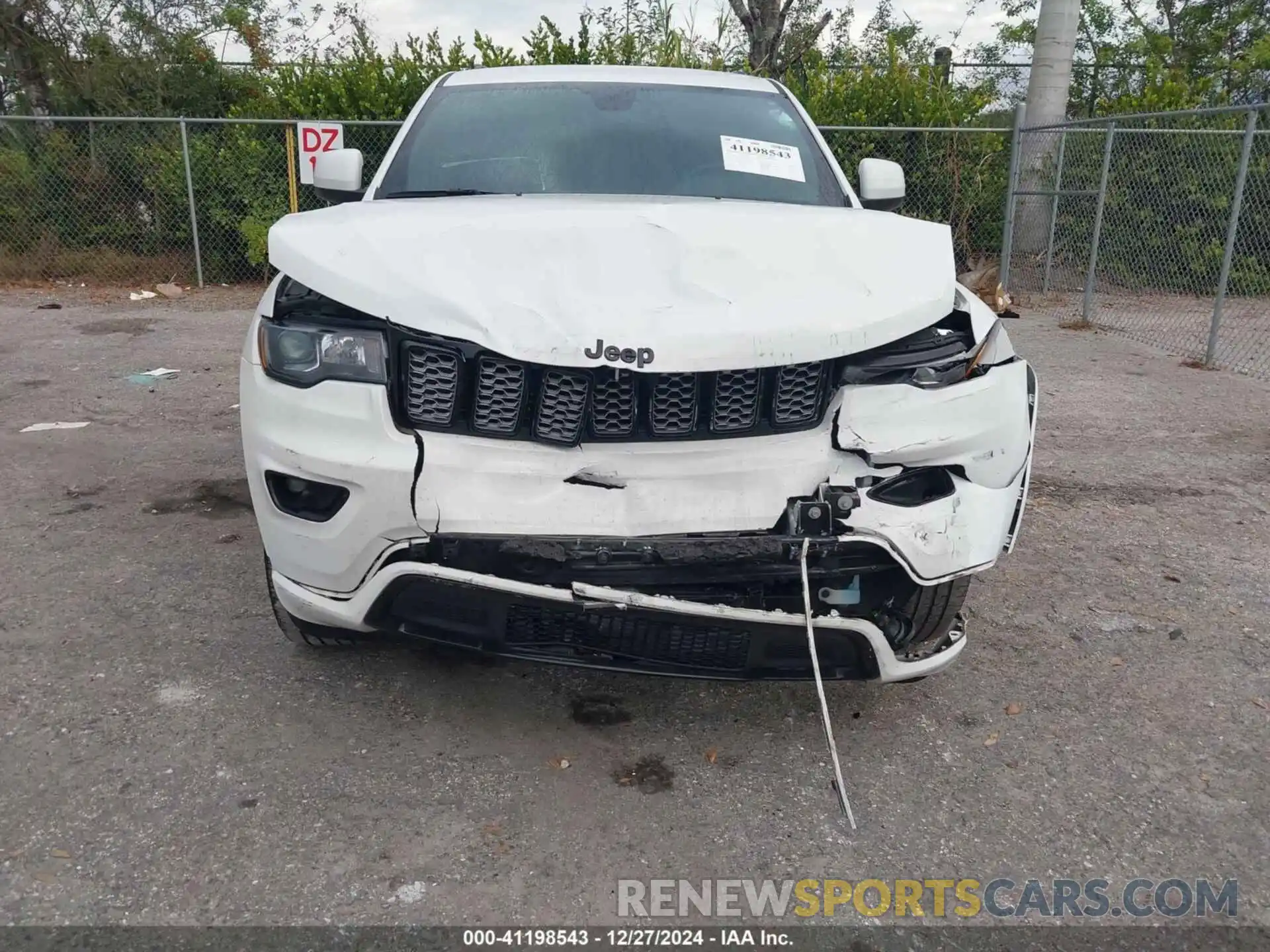 6 Photograph of a damaged car 1C4RJFAG8NC150575 JEEP GRAND CHEROKEE WK 2022