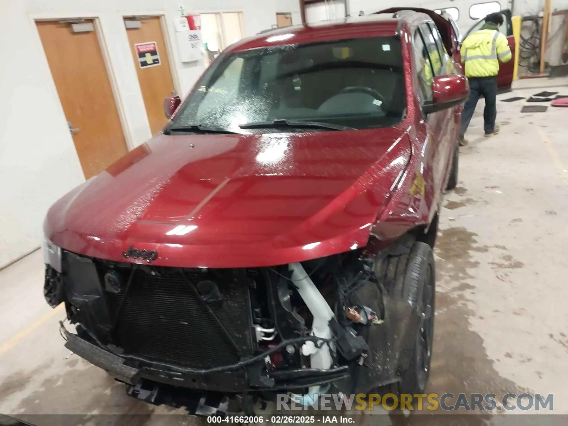 13 Photograph of a damaged car 1C4RJFAGXNC117898 JEEP GRAND CHEROKEE WK 2022