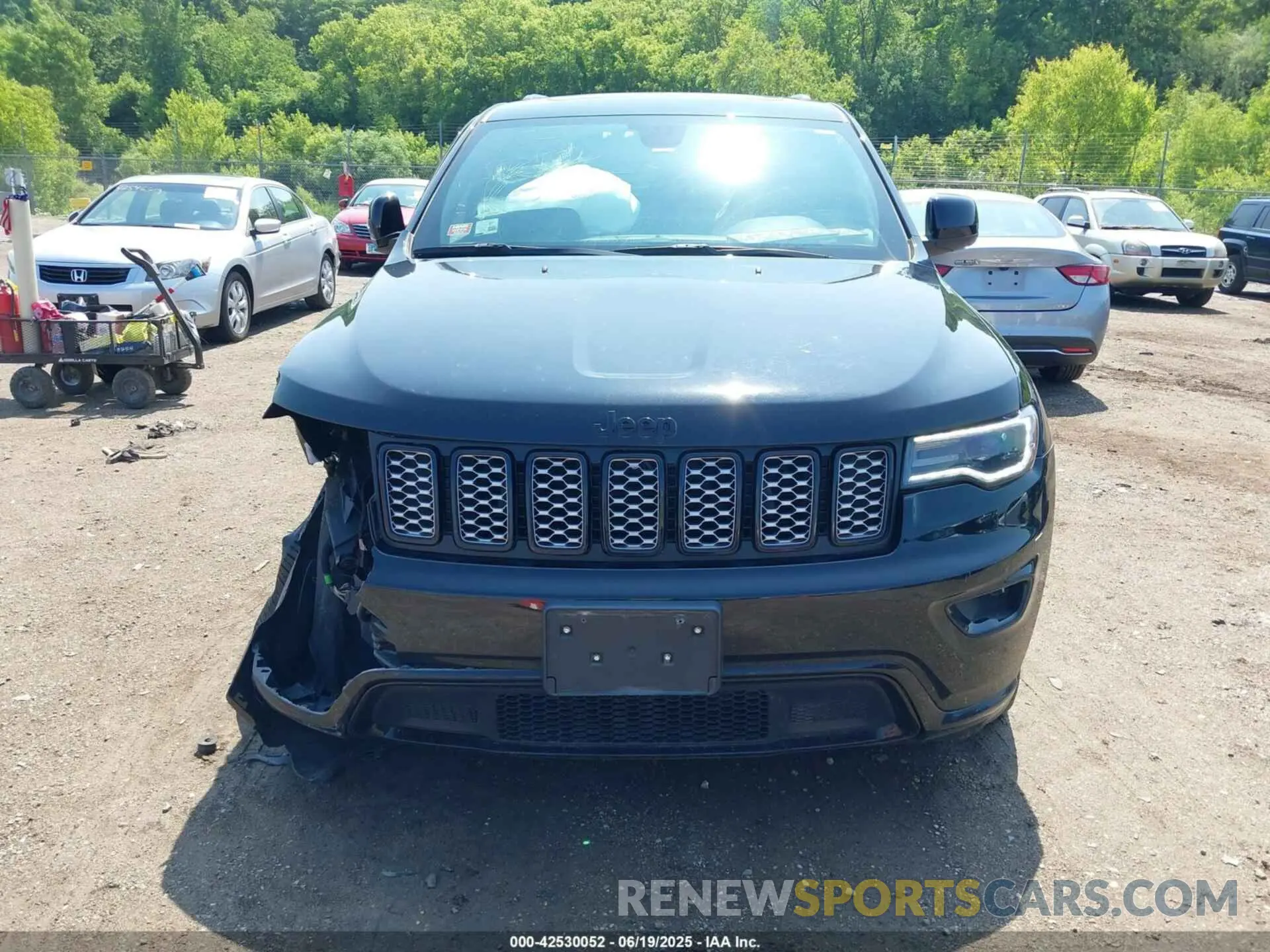 12 Photograph of a damaged car 1C4RJFAGXNC146821 JEEP GRAND CHEROKEE WK 2022