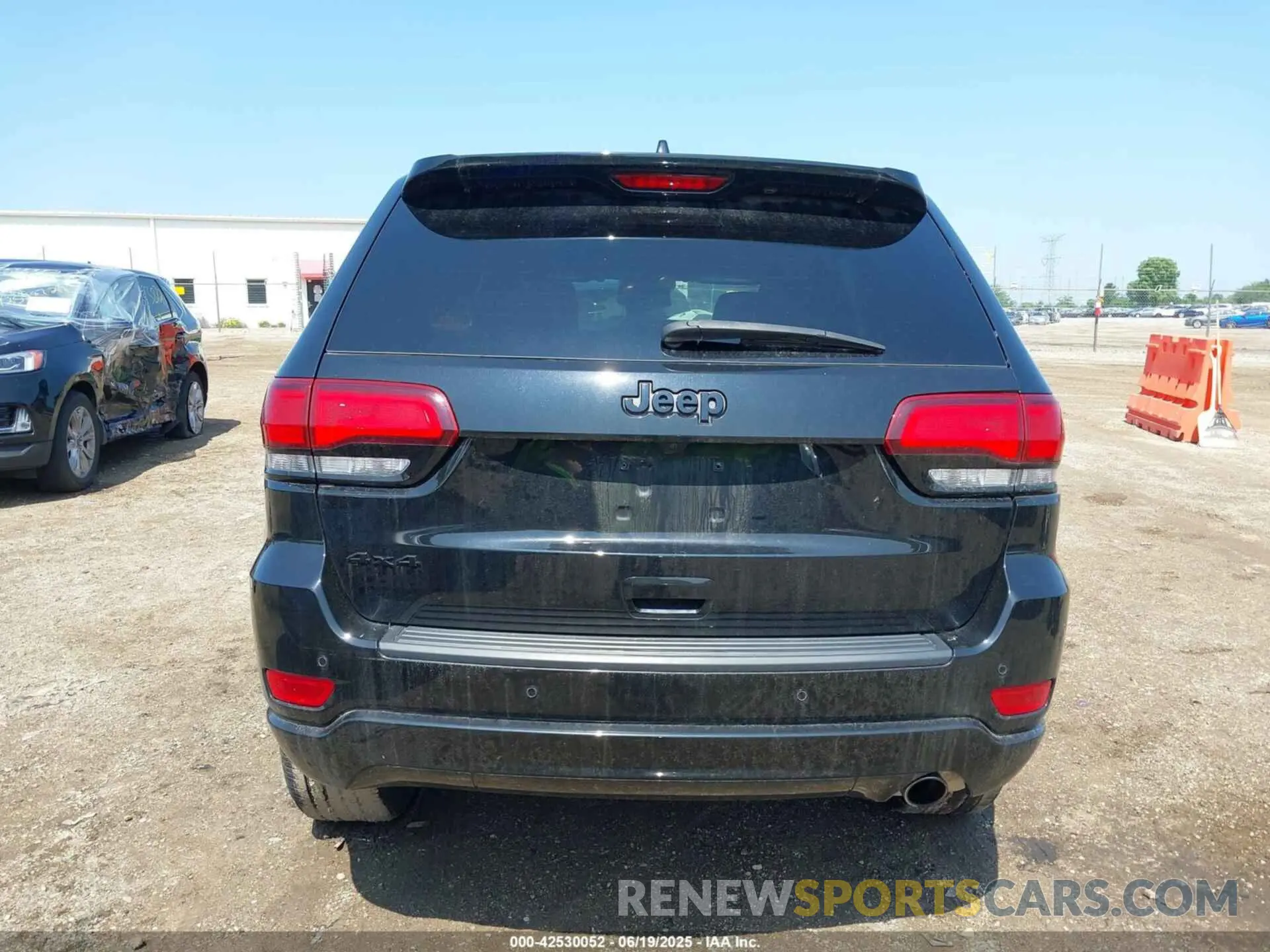 16 Photograph of a damaged car 1C4RJFAGXNC146821 JEEP GRAND CHEROKEE WK 2022