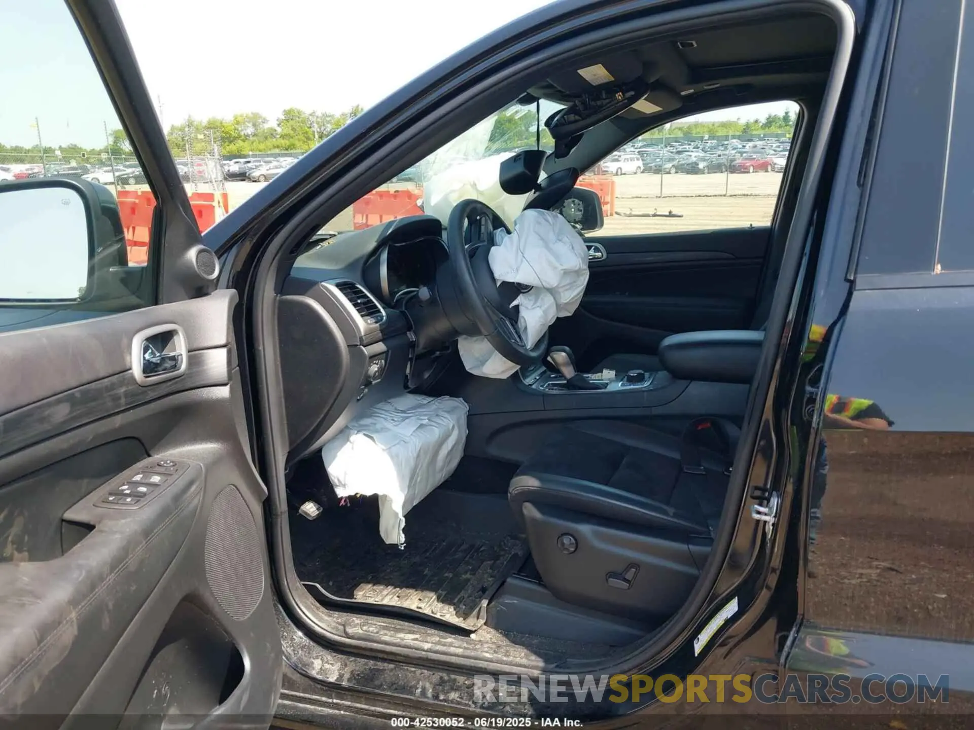 5 Photograph of a damaged car 1C4RJFAGXNC146821 JEEP GRAND CHEROKEE WK 2022