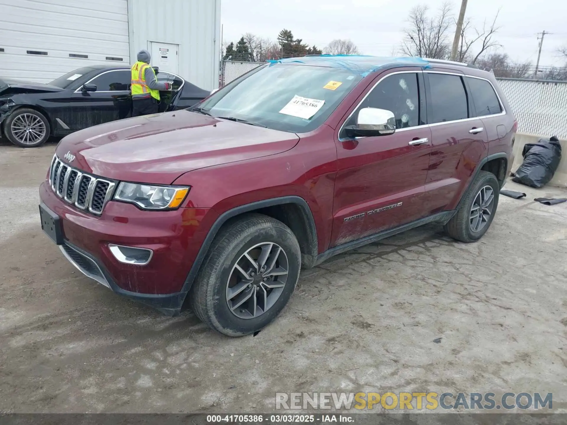 2 Photograph of a damaged car 1C4RJFBG0NC110487 JEEP GRAND CHEROKEE WK 2022