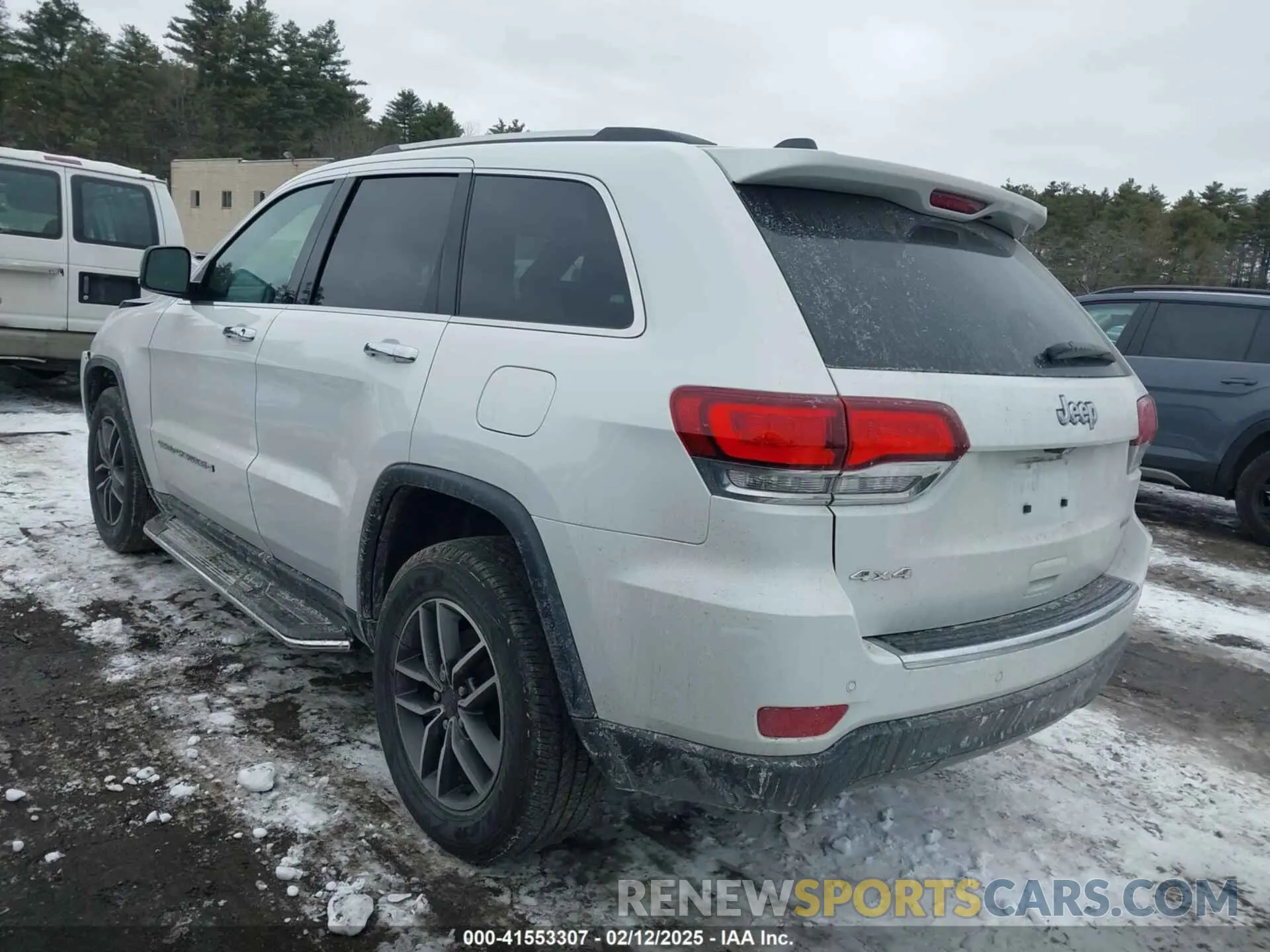 3 Photograph of a damaged car 1C4RJFBG0NC140816 JEEP GRAND CHEROKEE WK 2022
