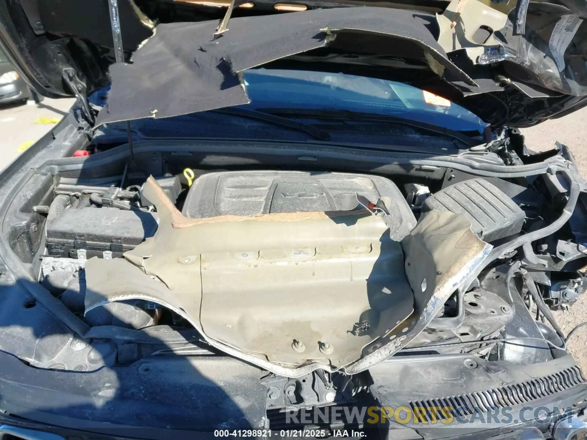 10 Photograph of a damaged car 1C4RJFBG3NC166164 JEEP GRAND CHEROKEE WK 2022