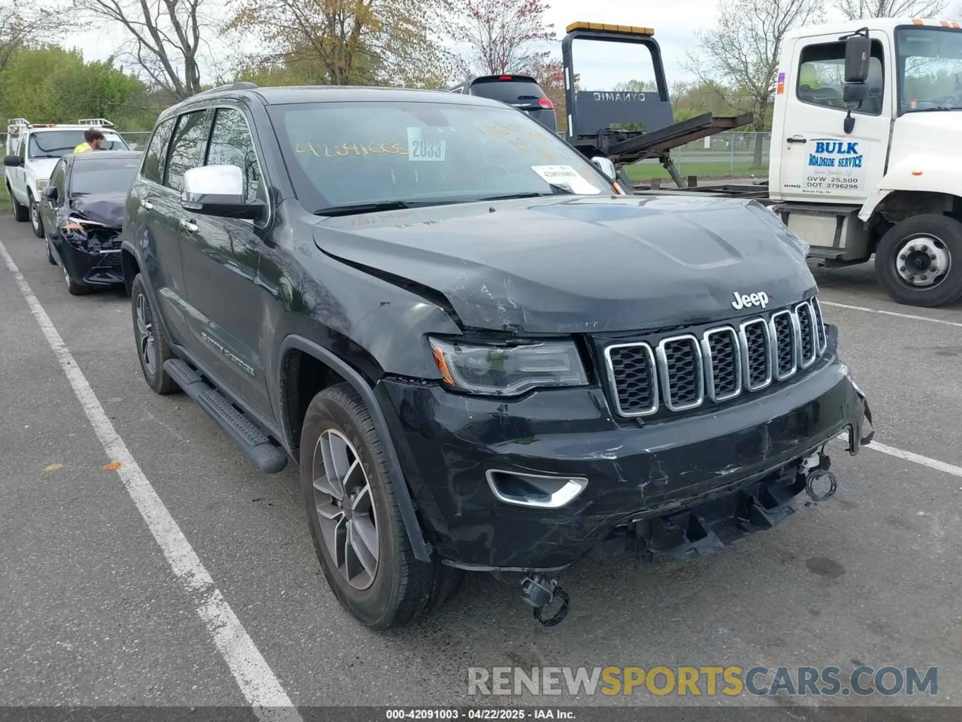 1 Photograph of a damaged car 1C4RJFBG5NC122392 JEEP GRAND CHEROKEE WK 2022