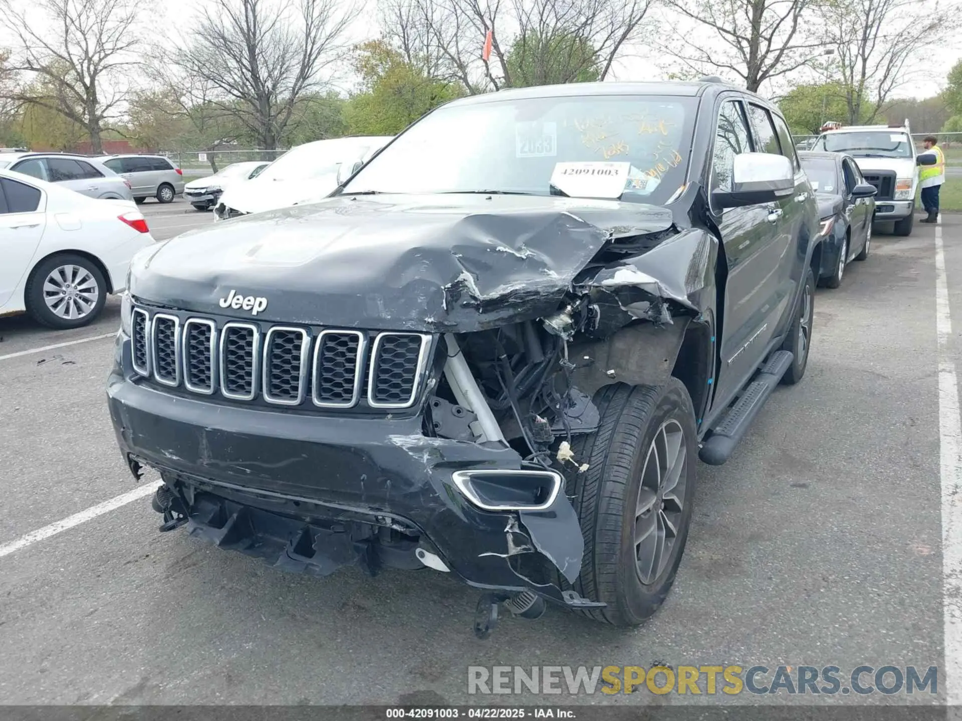 2 Photograph of a damaged car 1C4RJFBG5NC122392 JEEP GRAND CHEROKEE WK 2022