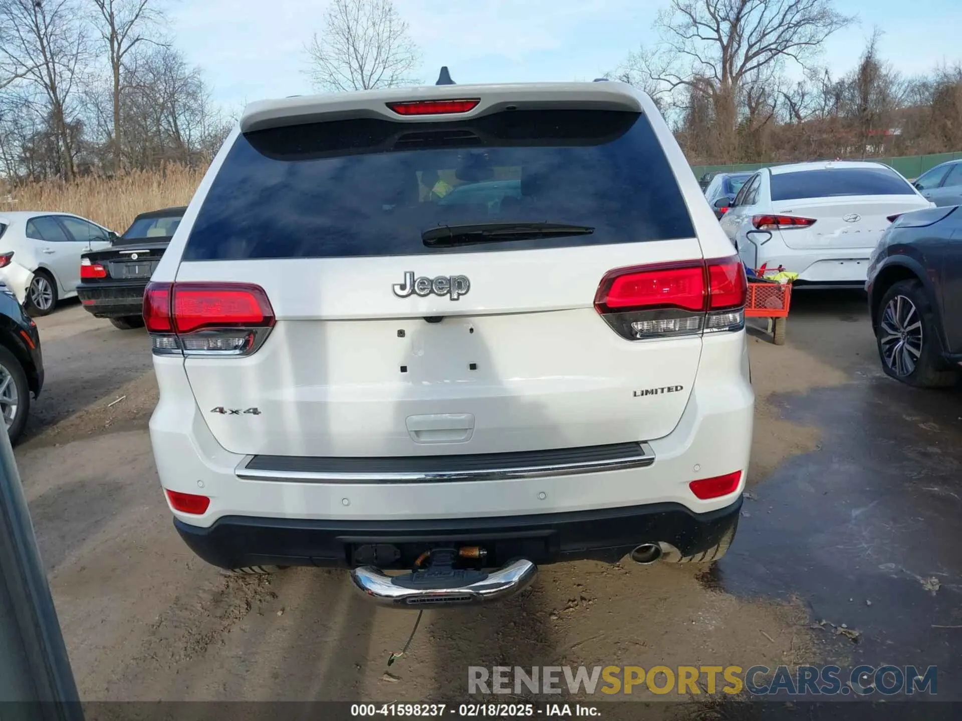16 Photograph of a damaged car 1C4RJFBG5NC141704 JEEP GRAND CHEROKEE WK 2022