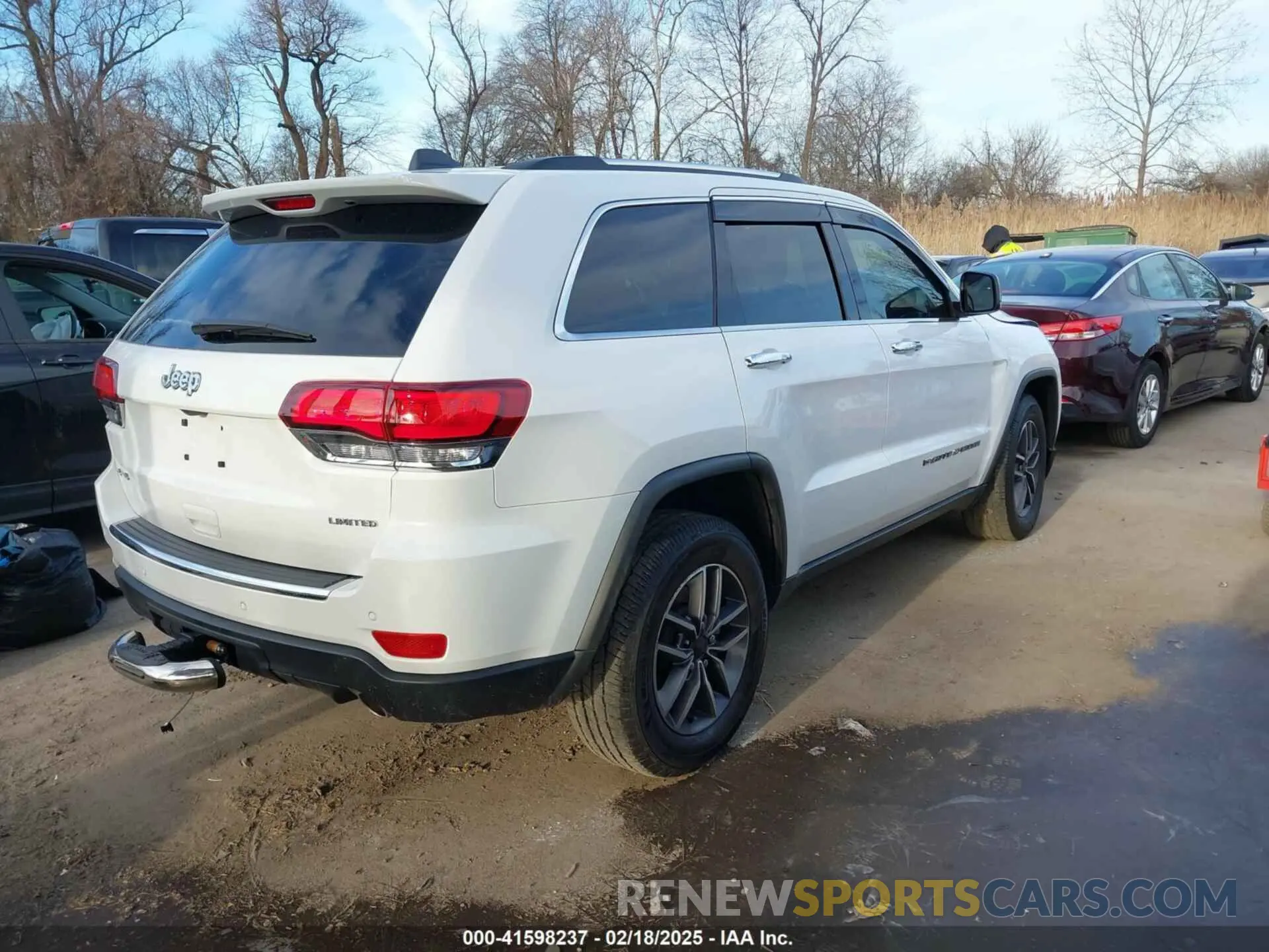 4 Photograph of a damaged car 1C4RJFBG5NC141704 JEEP GRAND CHEROKEE WK 2022
