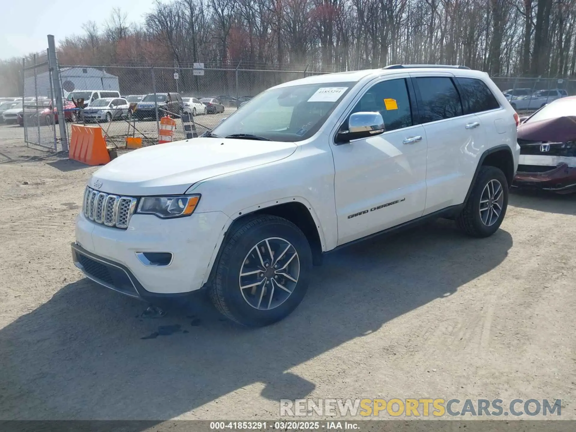 2 Photograph of a damaged car 1C4RJFBG8NC111175 JEEP GRAND CHEROKEE WK 2022