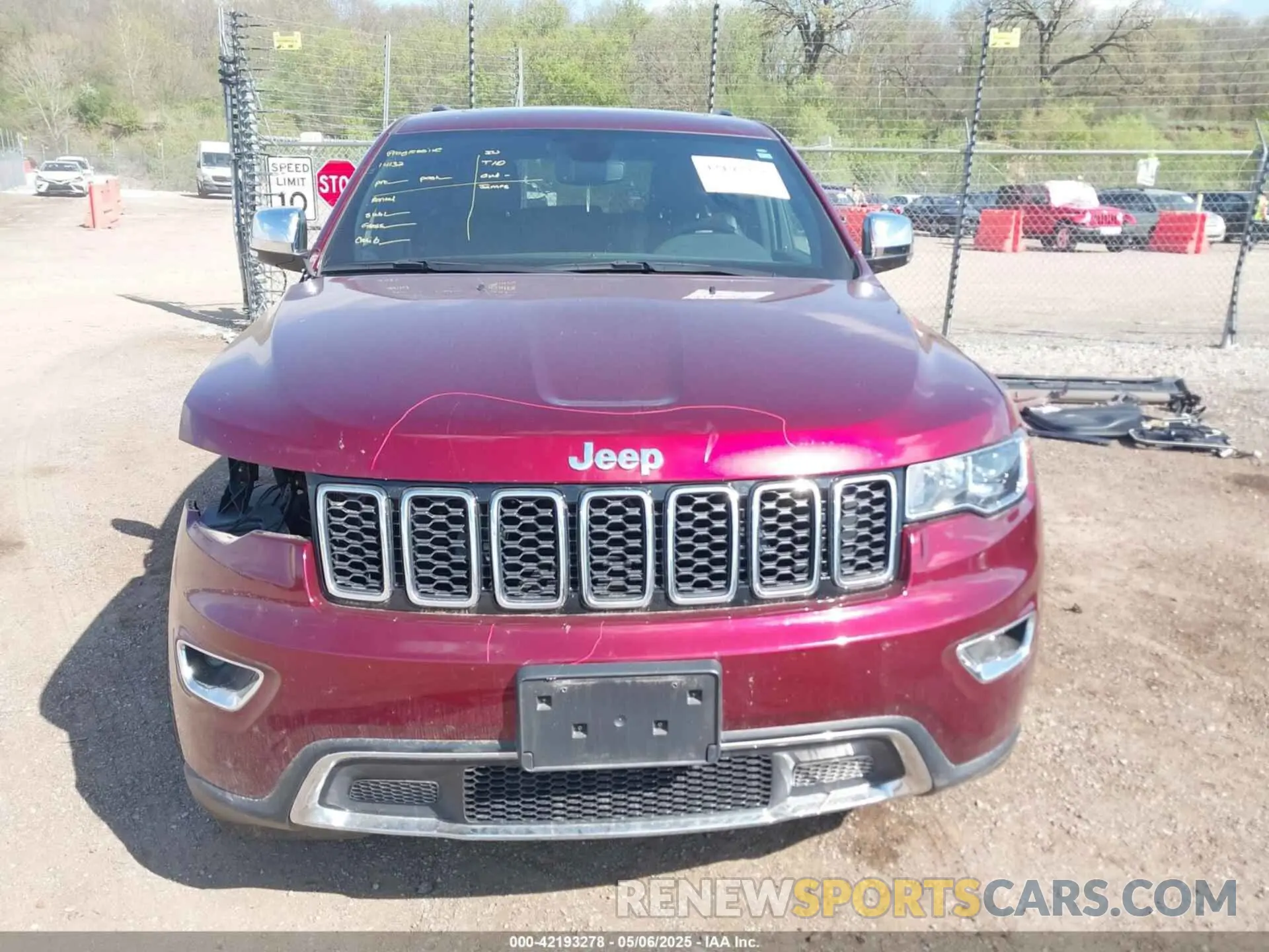 13 Photograph of a damaged car 1C4RJFBGXNC167019 JEEP GRAND CHEROKEE WK 2022