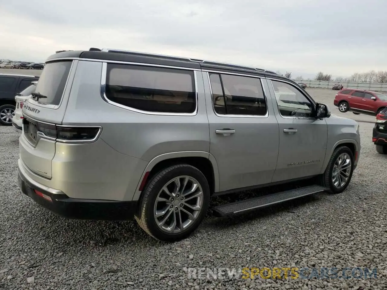 3 Photograph of a damaged car 1C4SJVFJ1NS116225 JEEP GRAND WAGO 2022