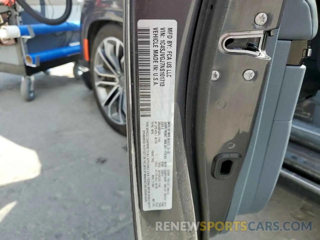 14 Photograph of a damaged car 1C4SJVGJ7NS101713 JEEP GRAND WAGO 2022