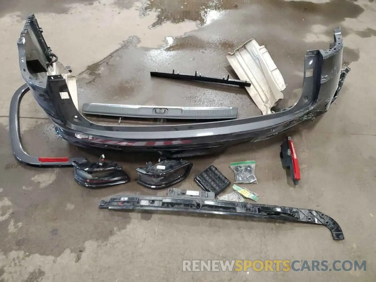 13 Photograph of a damaged car 1C4SJSFP7RS158214 JEEP GRAND WAGO 2024