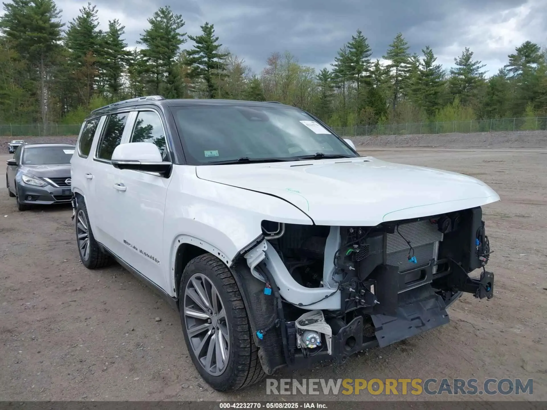1 Photograph of a damaged car 1C4SJVEJ4NS123980 JEEP GRAND WAGONEER 2022