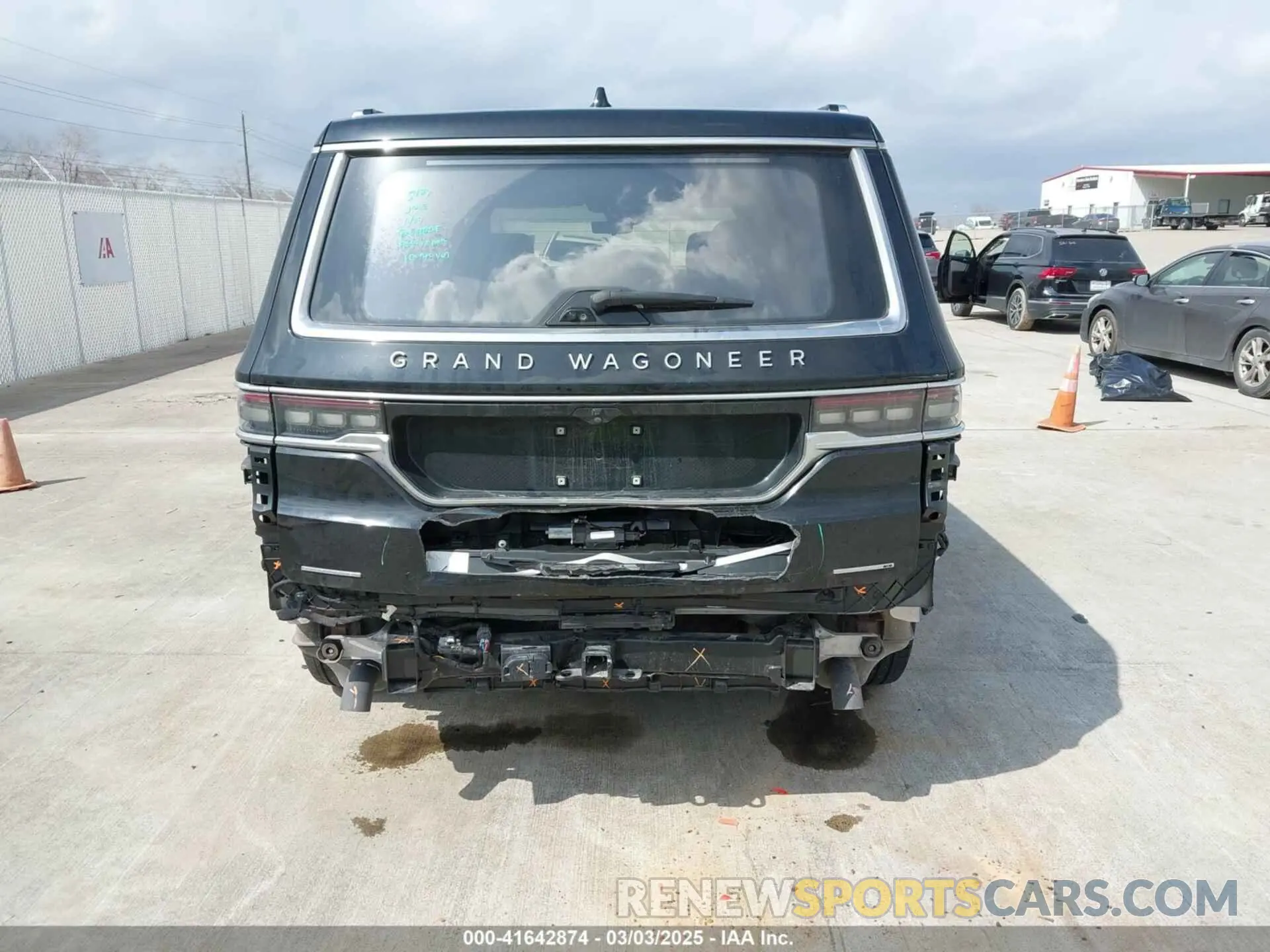 16 Photograph of a damaged car 1C4SJVFJ2NS167359 JEEP GRAND WAGONEER 2022