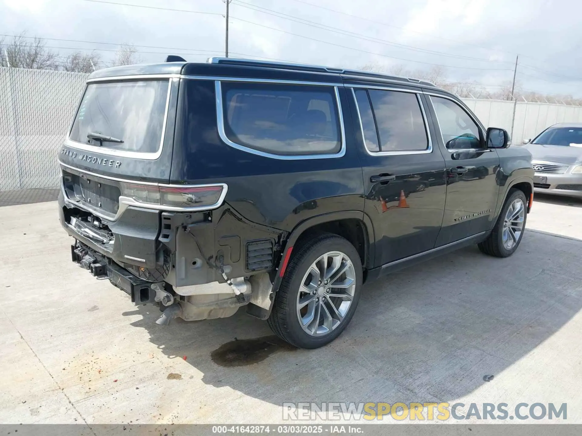 4 Photograph of a damaged car 1C4SJVFJ2NS167359 JEEP GRAND WAGONEER 2022