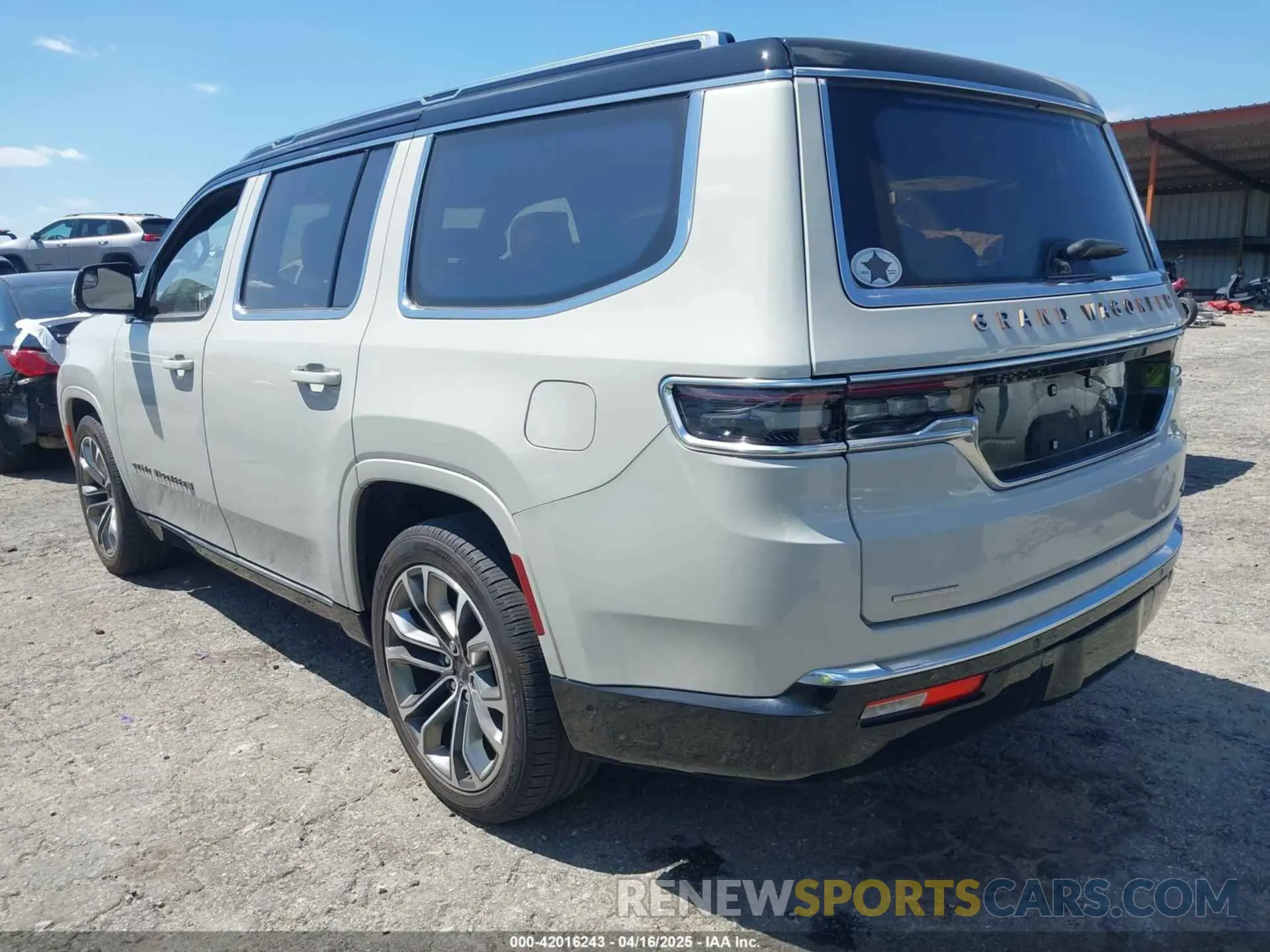 3 Photograph of a damaged car 1C4SJVGJ8NS202310 JEEP GRAND WAGONEER 2022