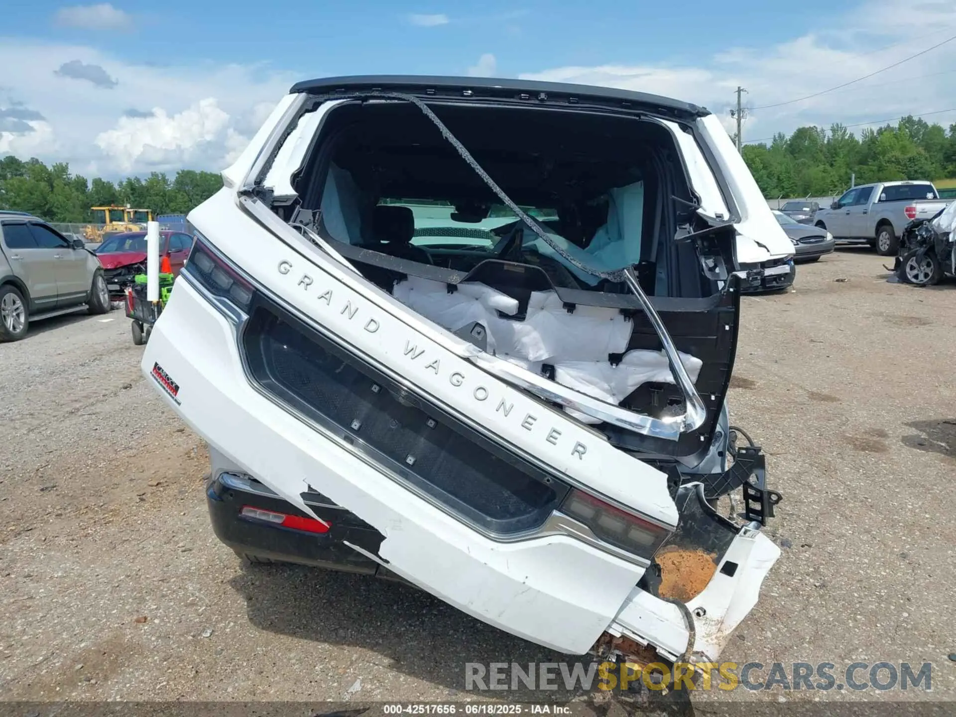 15 Photograph of a damaged car 1C4SJVEJ5PS510508 JEEP GRAND WAGONEER 2023