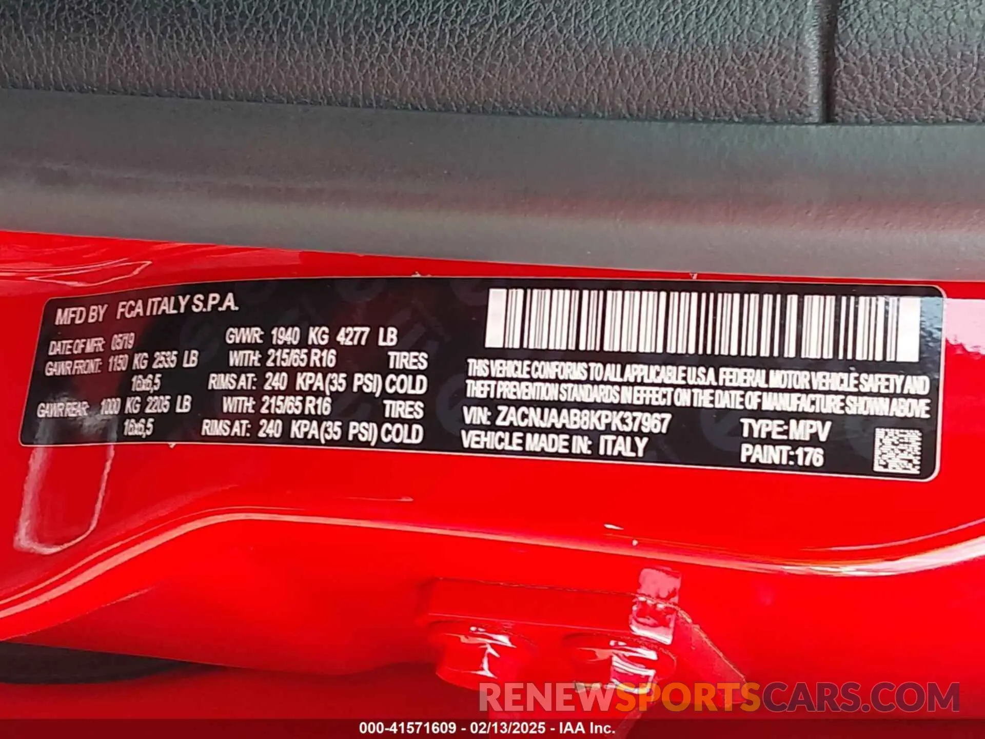 9 Photograph of a damaged car ZACNJAAB8KPK37967 JEEP RENEGADE 2019