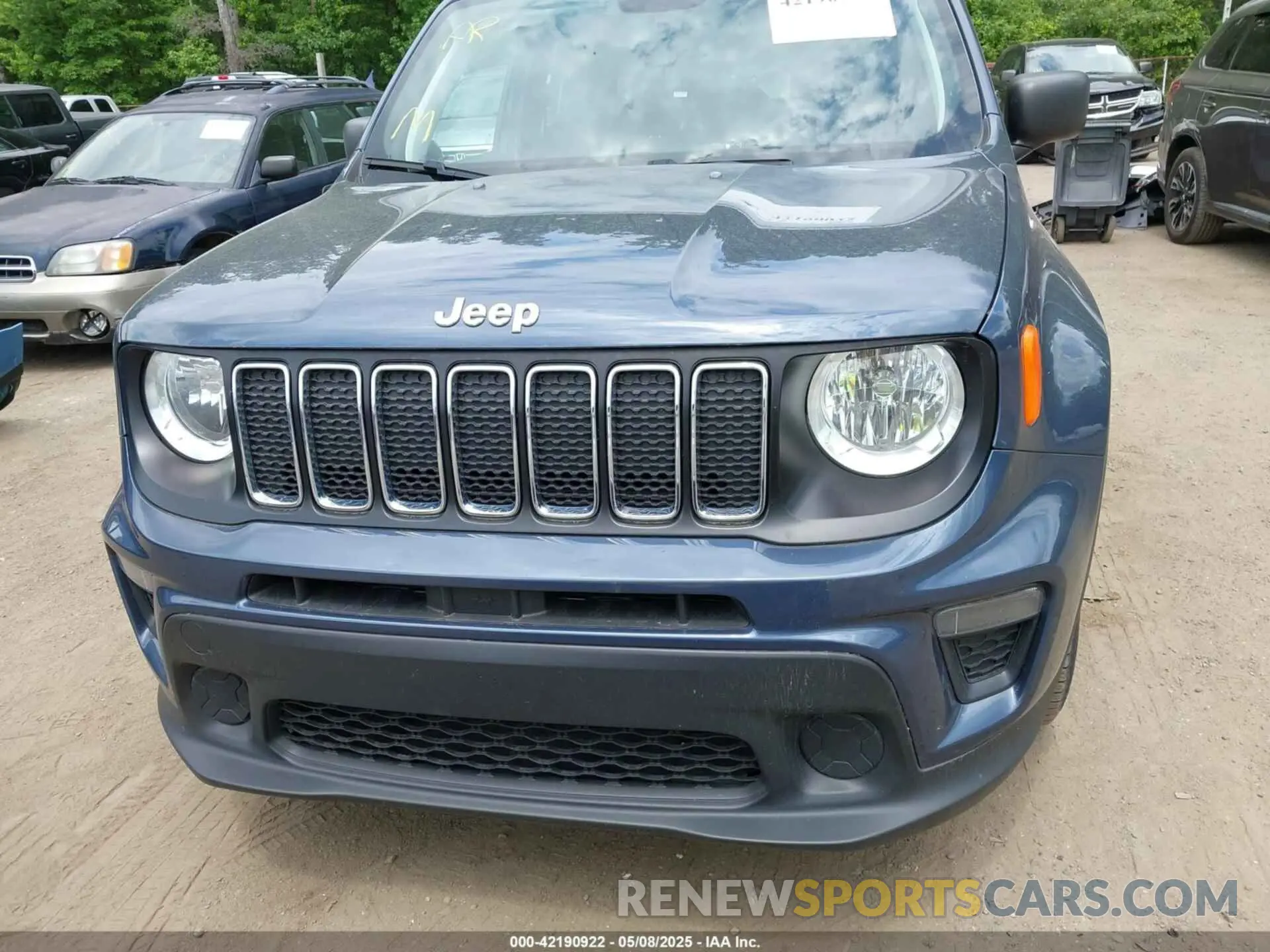 12 Photograph of a damaged car ZACNJAAB9KPK76101 JEEP RENEGADE 2019