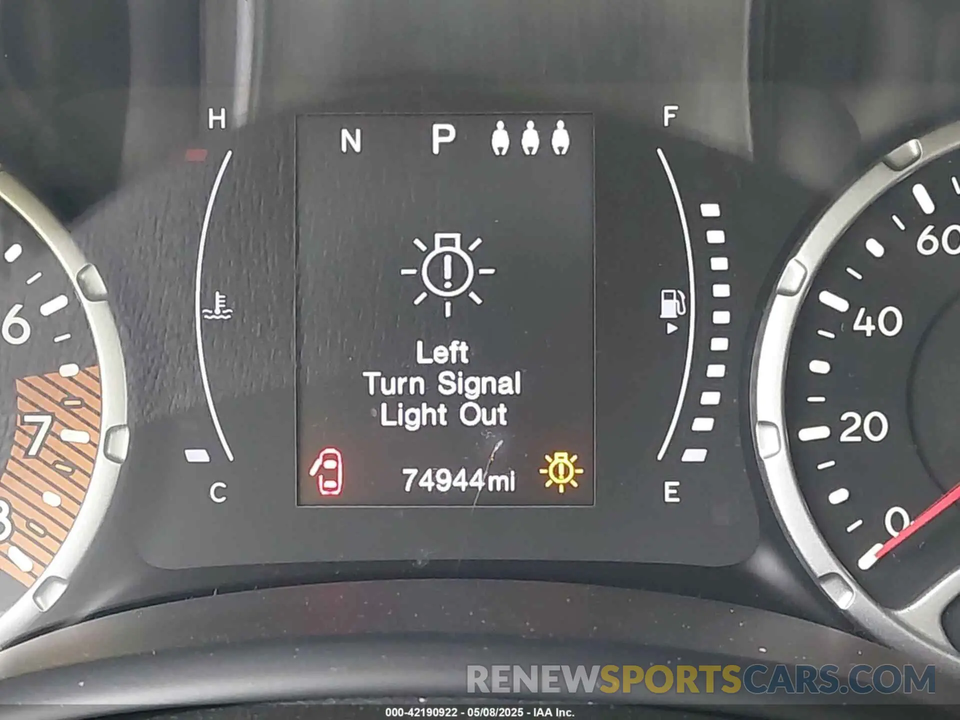 15 Photograph of a damaged car ZACNJAAB9KPK76101 JEEP RENEGADE 2019