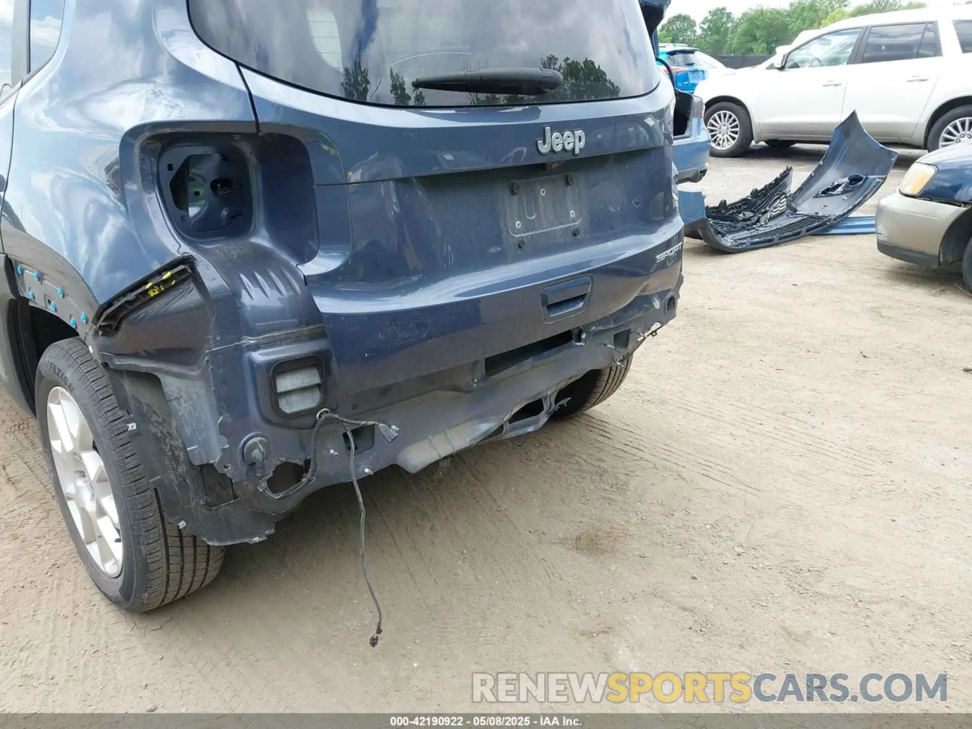 6 Photograph of a damaged car ZACNJAAB9KPK76101 JEEP RENEGADE 2019