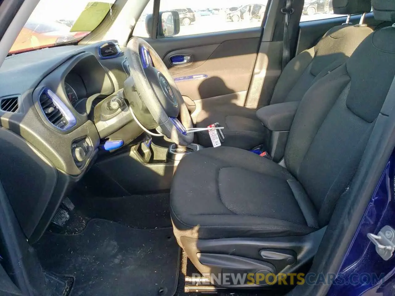 7 Photograph of a damaged car ZACNJAABXKPK14349 JEEP RENEGADE 2019
