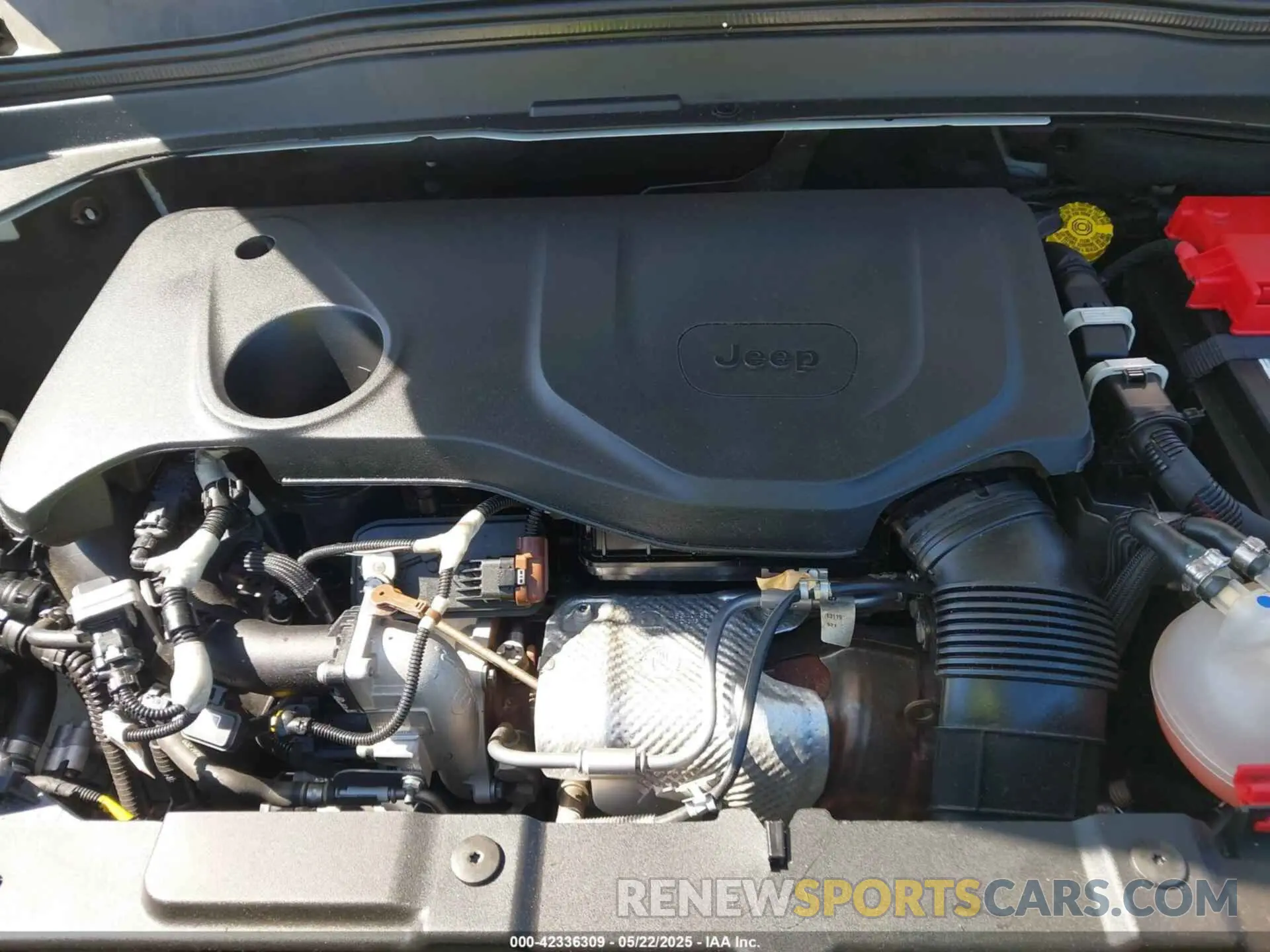 10 Photograph of a damaged car ZACNJAB16KPK42882 JEEP RENEGADE 2019