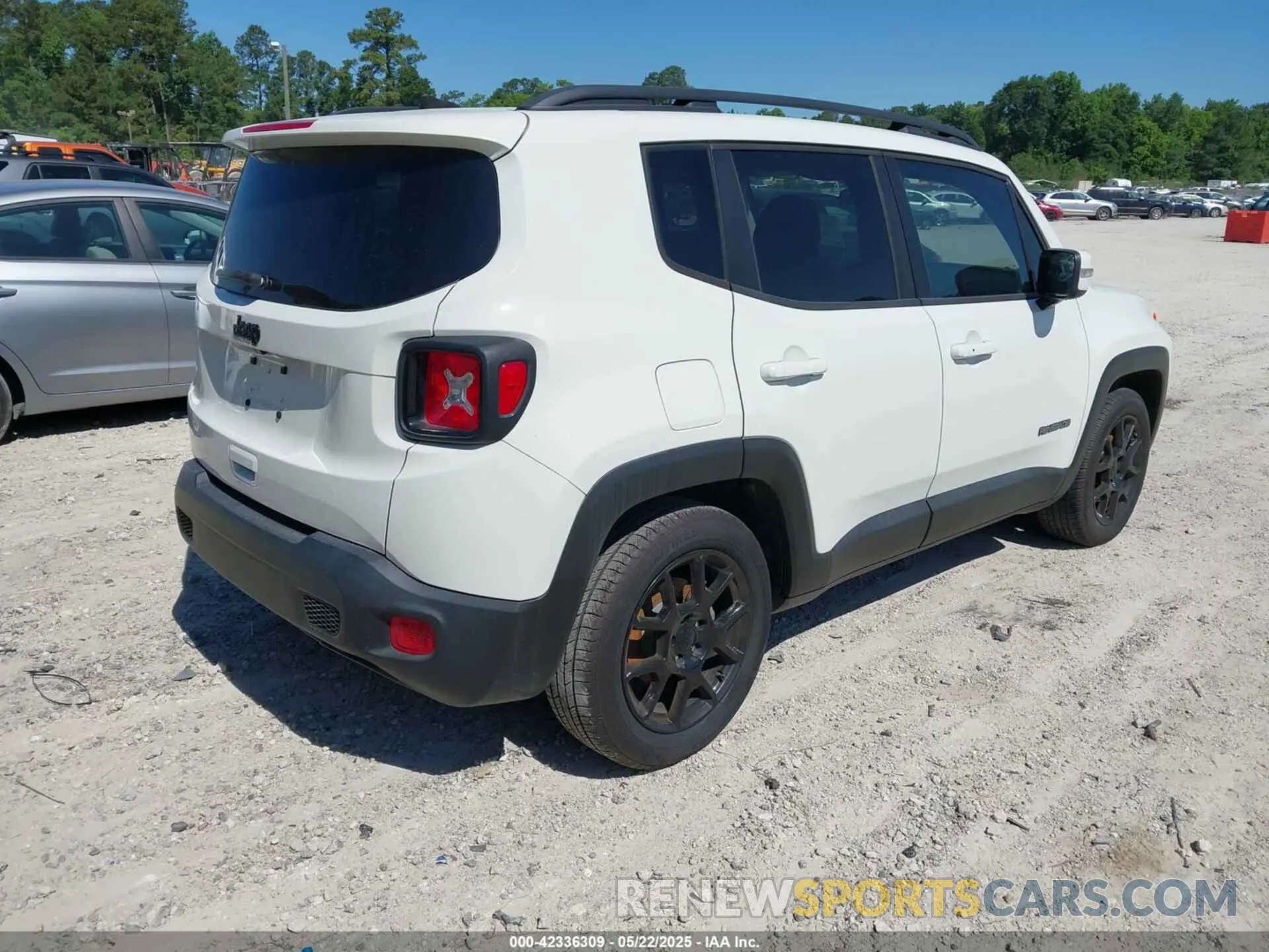 4 Photograph of a damaged car ZACNJAB16KPK42882 JEEP RENEGADE 2019