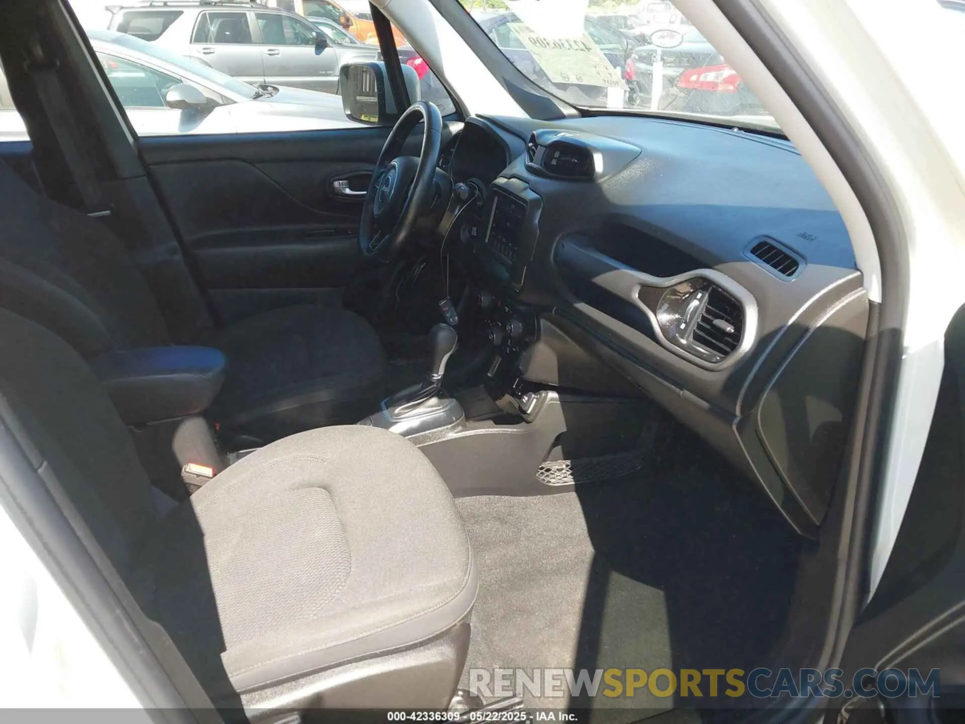 5 Photograph of a damaged car ZACNJAB16KPK42882 JEEP RENEGADE 2019