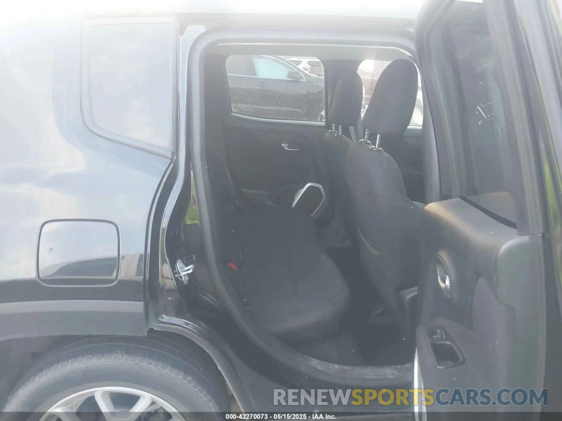 8 Photograph of a damaged car ZACNJABB0KPJ75446 JEEP RENEGADE 2019