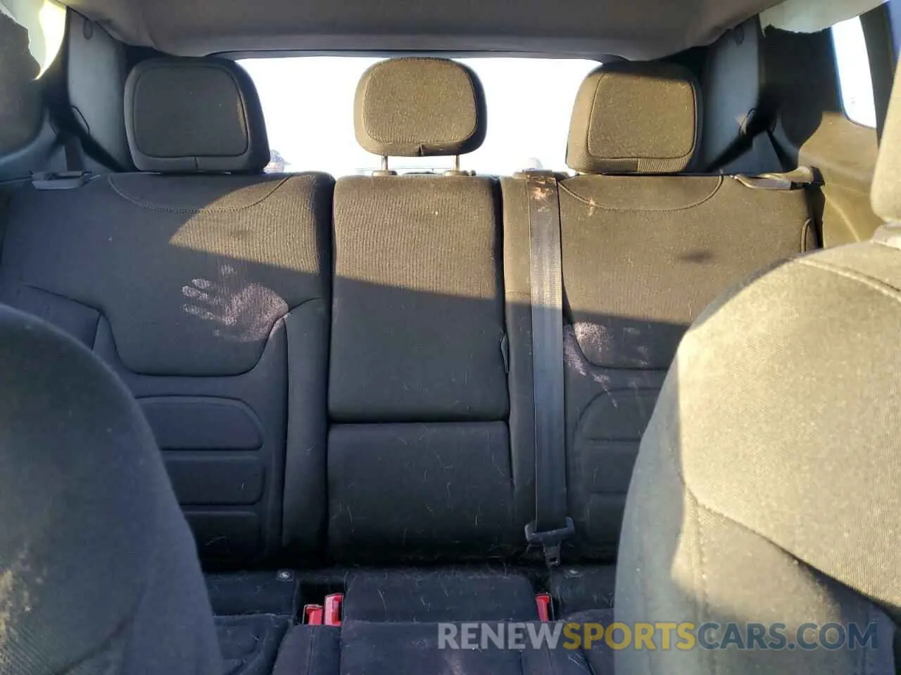 10 Photograph of a damaged car ZACNJABB0KPK61792 JEEP RENEGADE 2019
