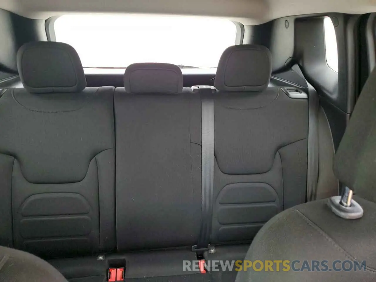 10 Photograph of a damaged car ZACNJABB0KPK87017 JEEP RENEGADE 2019