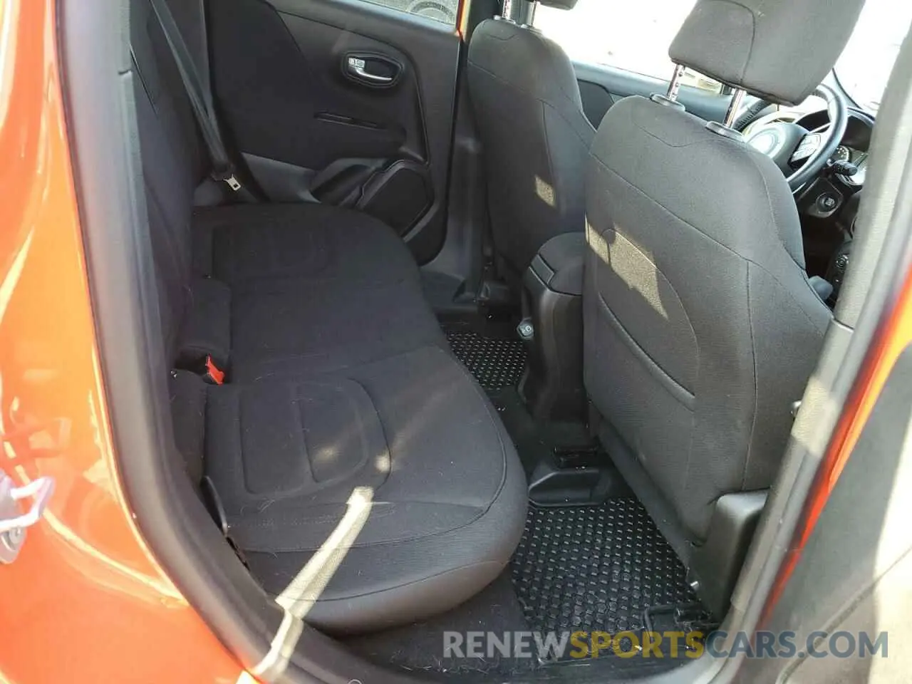 11 Photograph of a damaged car ZACNJABB0KPK87650 JEEP RENEGADE 2019