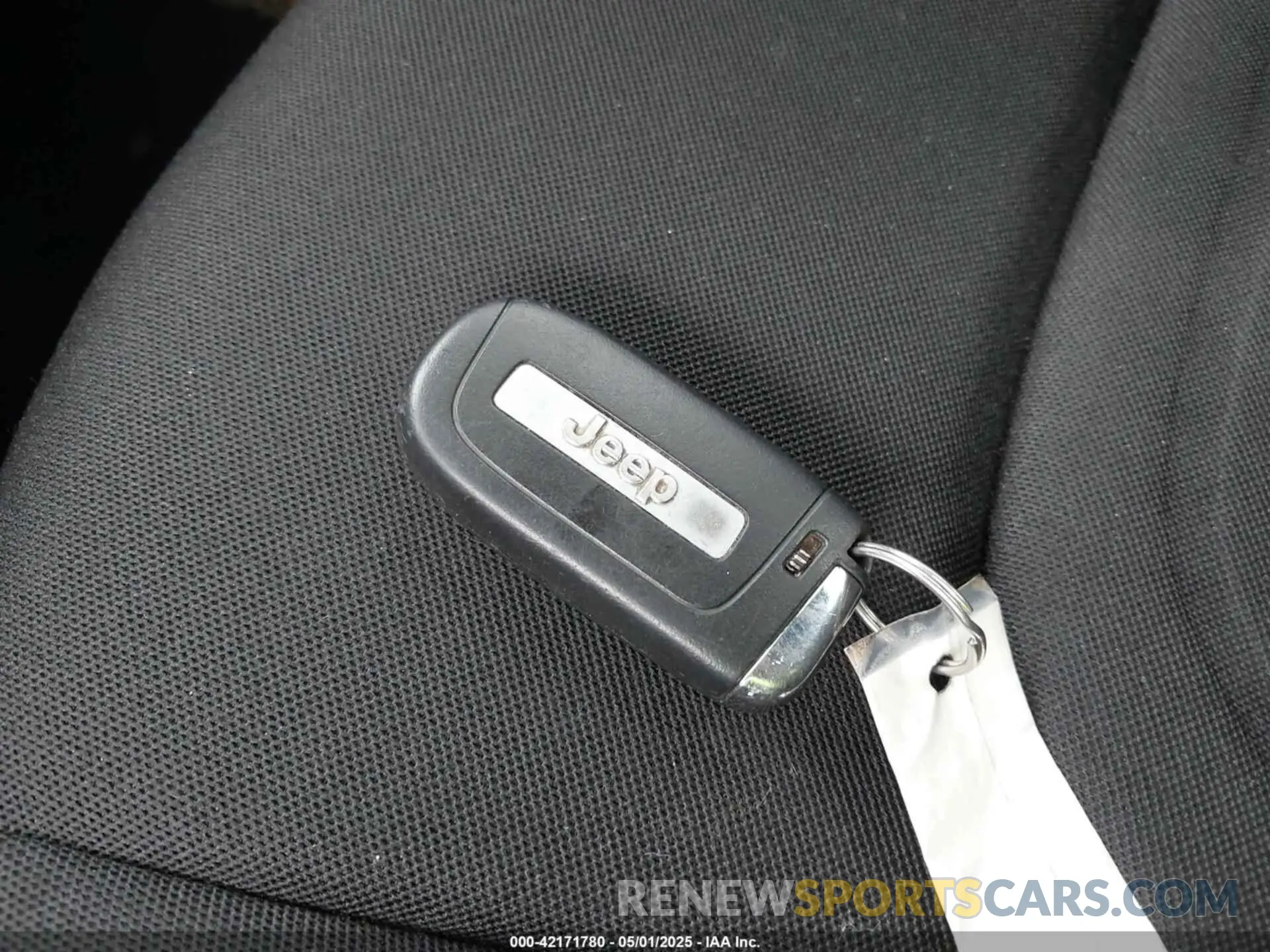 11 Photograph of a damaged car ZACNJABB1KPK20281 JEEP RENEGADE 2019