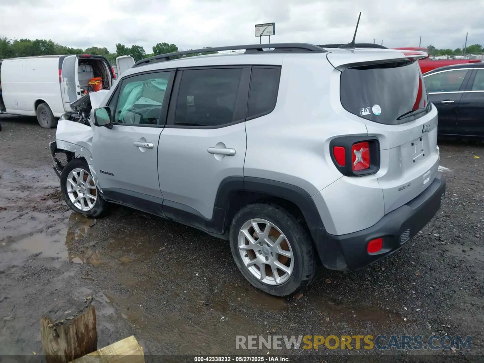 3 Photograph of a damaged car ZACNJABB2KPJ73343 JEEP RENEGADE 2019