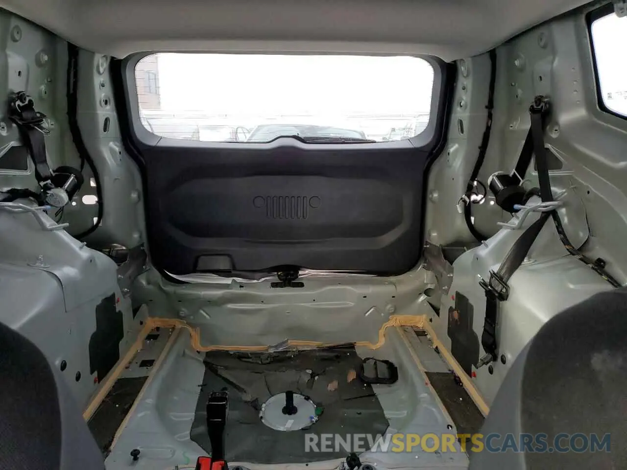 10 Photograph of a damaged car ZACNJABB2KPK01433 JEEP RENEGADE 2019