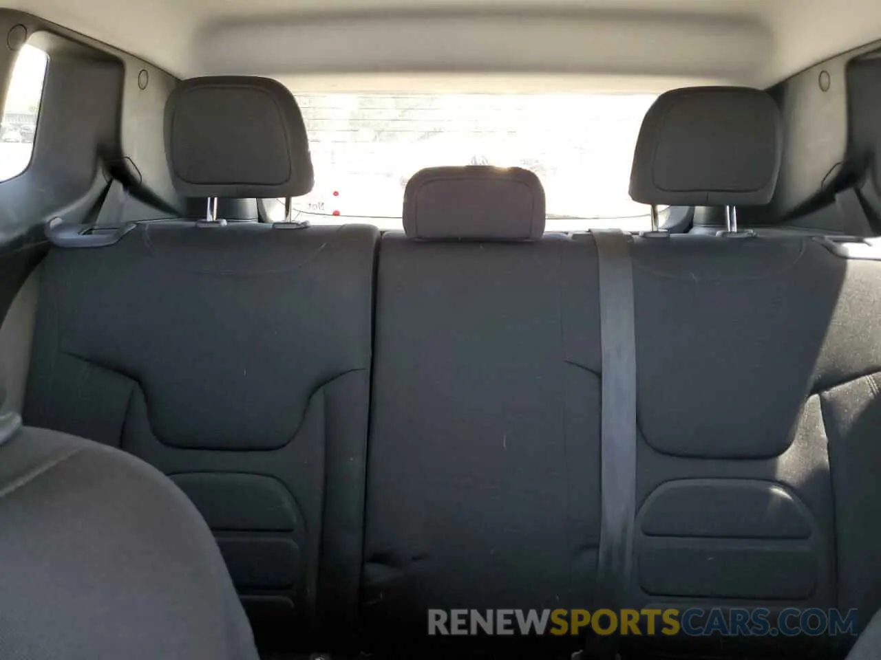 10 Photograph of a damaged car ZACNJABB4KPJ77846 JEEP RENEGADE 2019