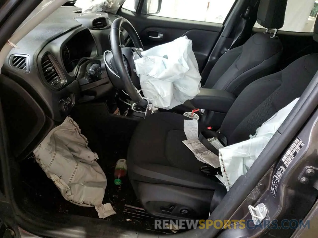 7 Photograph of a damaged car ZACNJABB4KPK74271 JEEP RENEGADE 2019