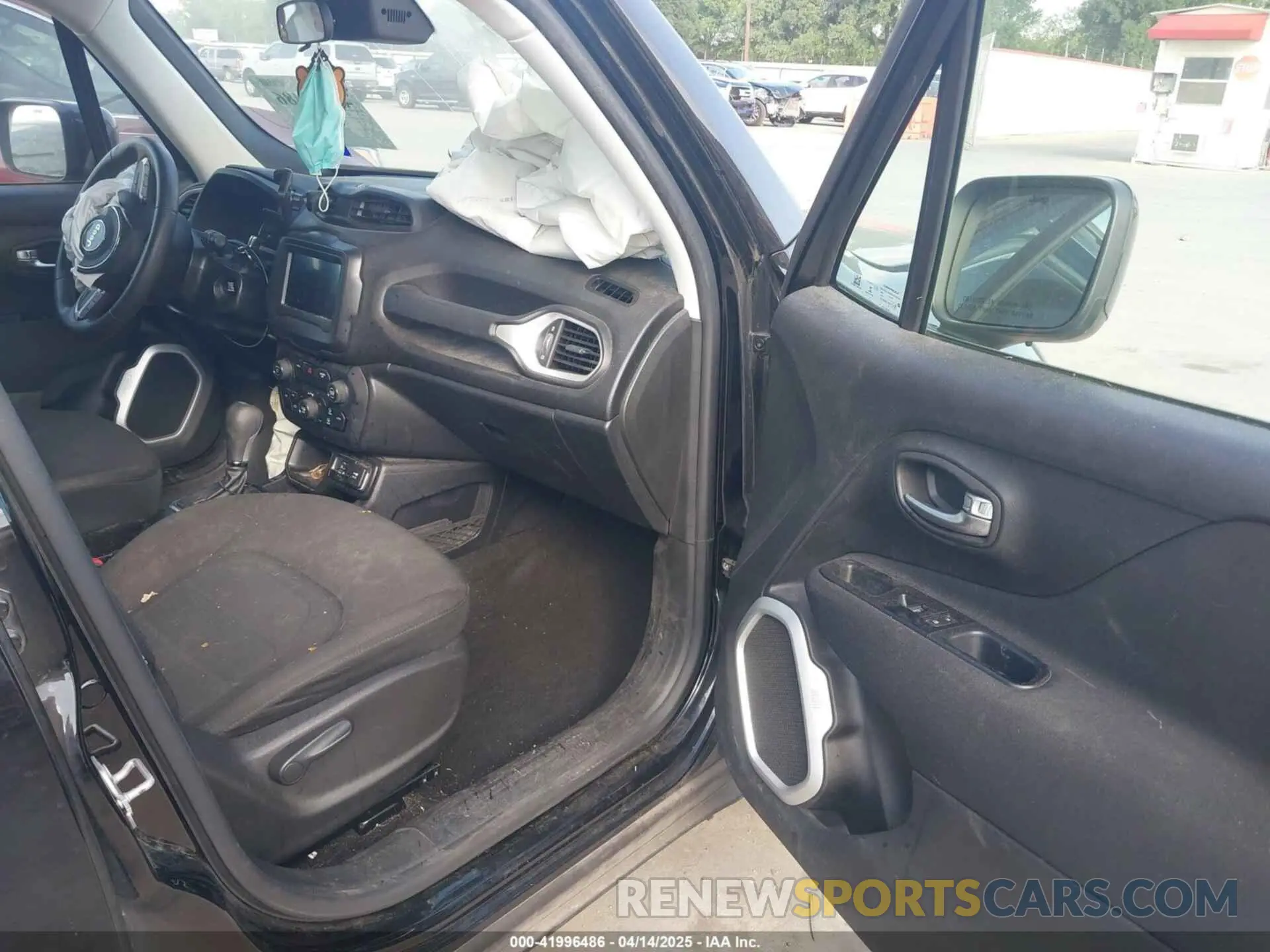 5 Photograph of a damaged car ZACNJABB4KPK93631 JEEP RENEGADE 2019