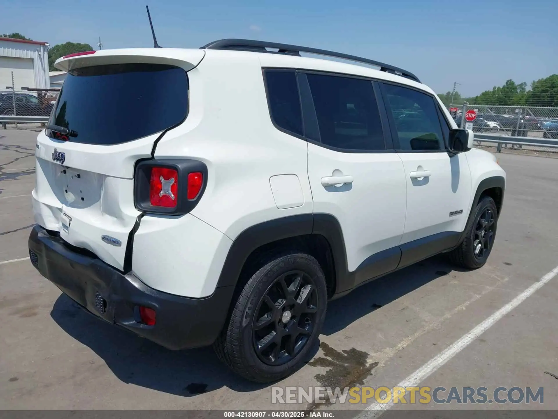 4 Photograph of a damaged car ZACNJABB5KPJ73689 JEEP RENEGADE 2019