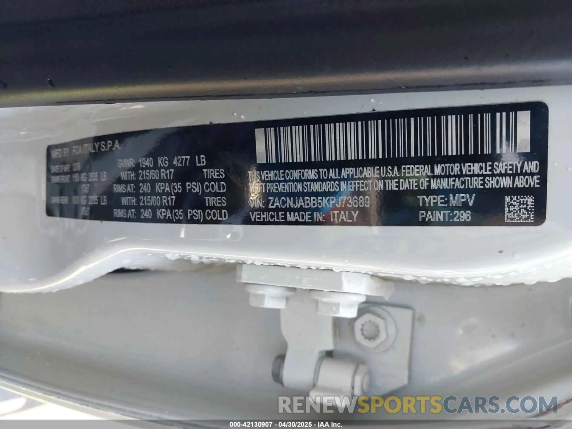 9 Photograph of a damaged car ZACNJABB5KPJ73689 JEEP RENEGADE 2019