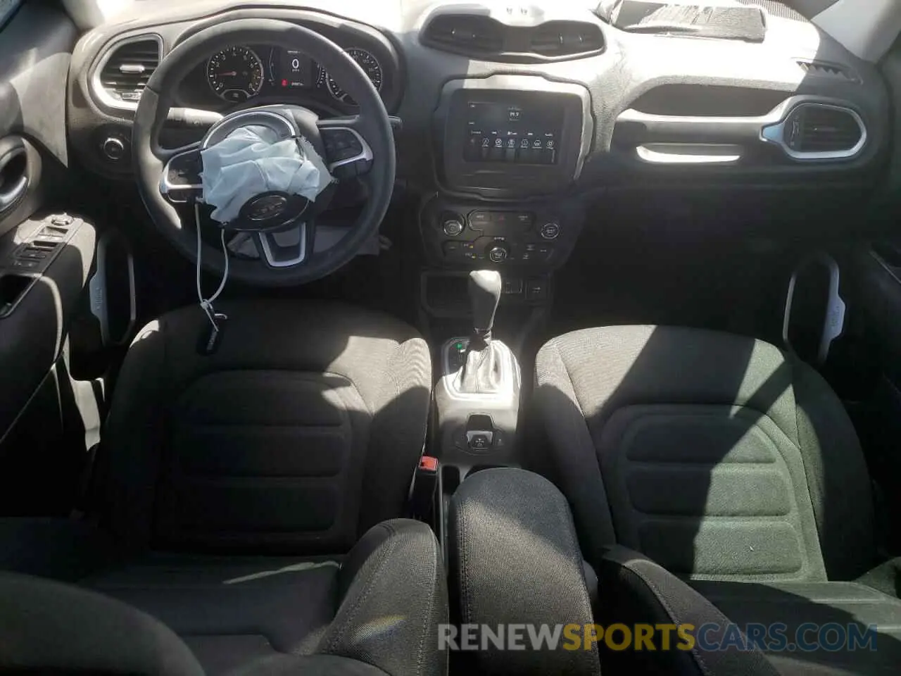 8 Photograph of a damaged car ZACNJABB5KPK19487 JEEP RENEGADE 2019