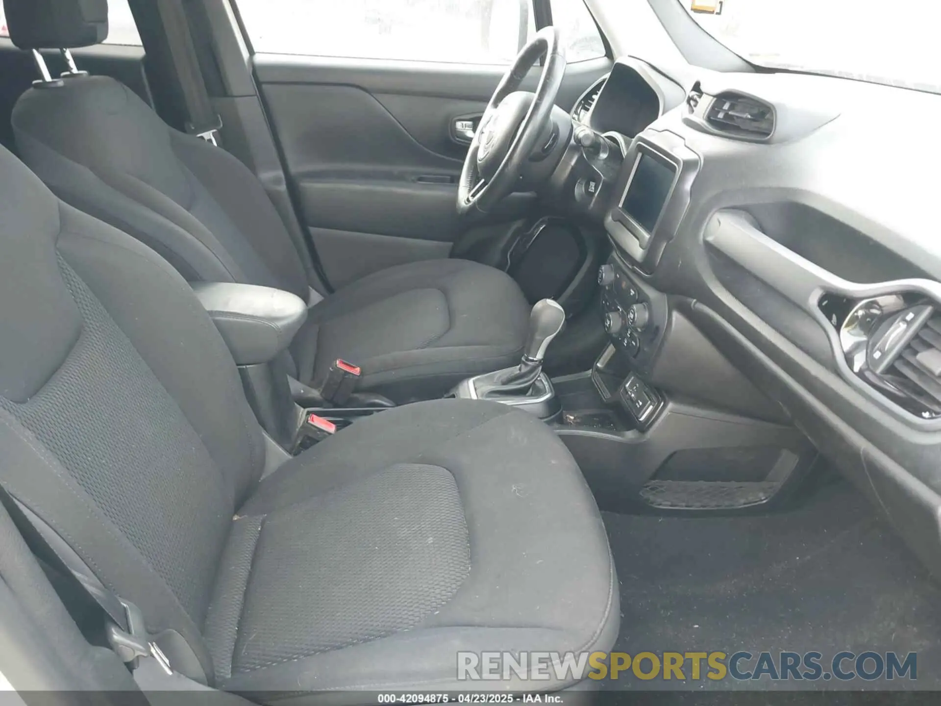 5 Photograph of a damaged car ZACNJABB5KPK23491 JEEP RENEGADE 2019