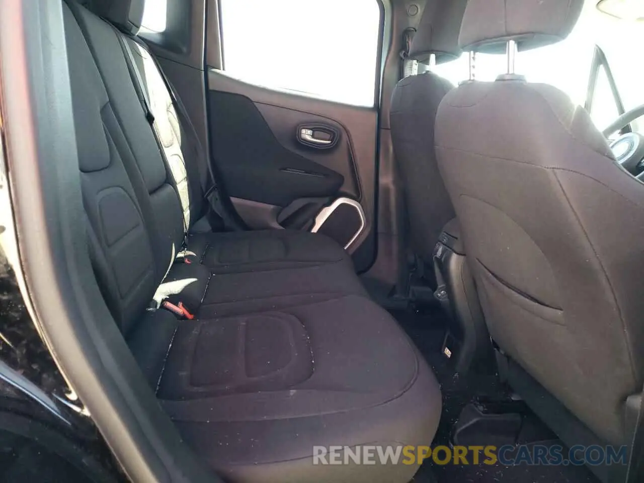11 Photograph of a damaged car ZACNJABB6KPJ80523 JEEP RENEGADE 2019