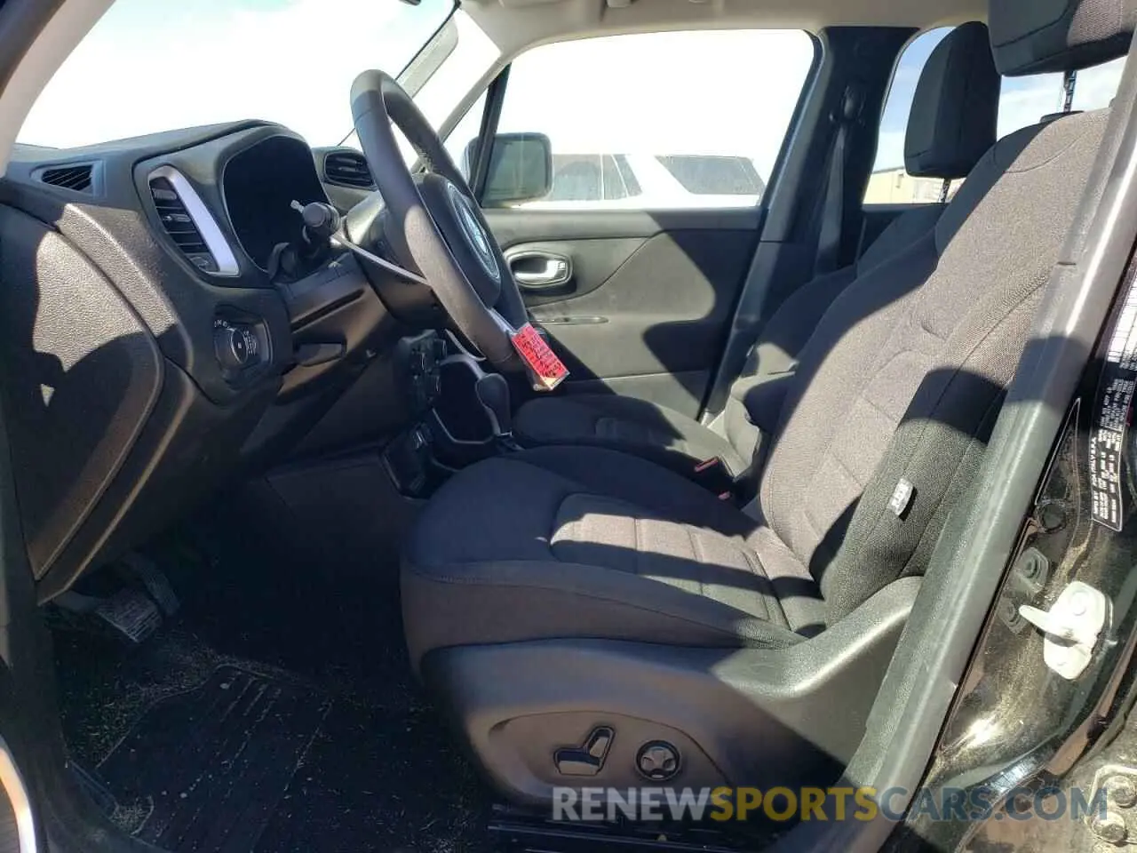 7 Photograph of a damaged car ZACNJABB6KPJ80523 JEEP RENEGADE 2019