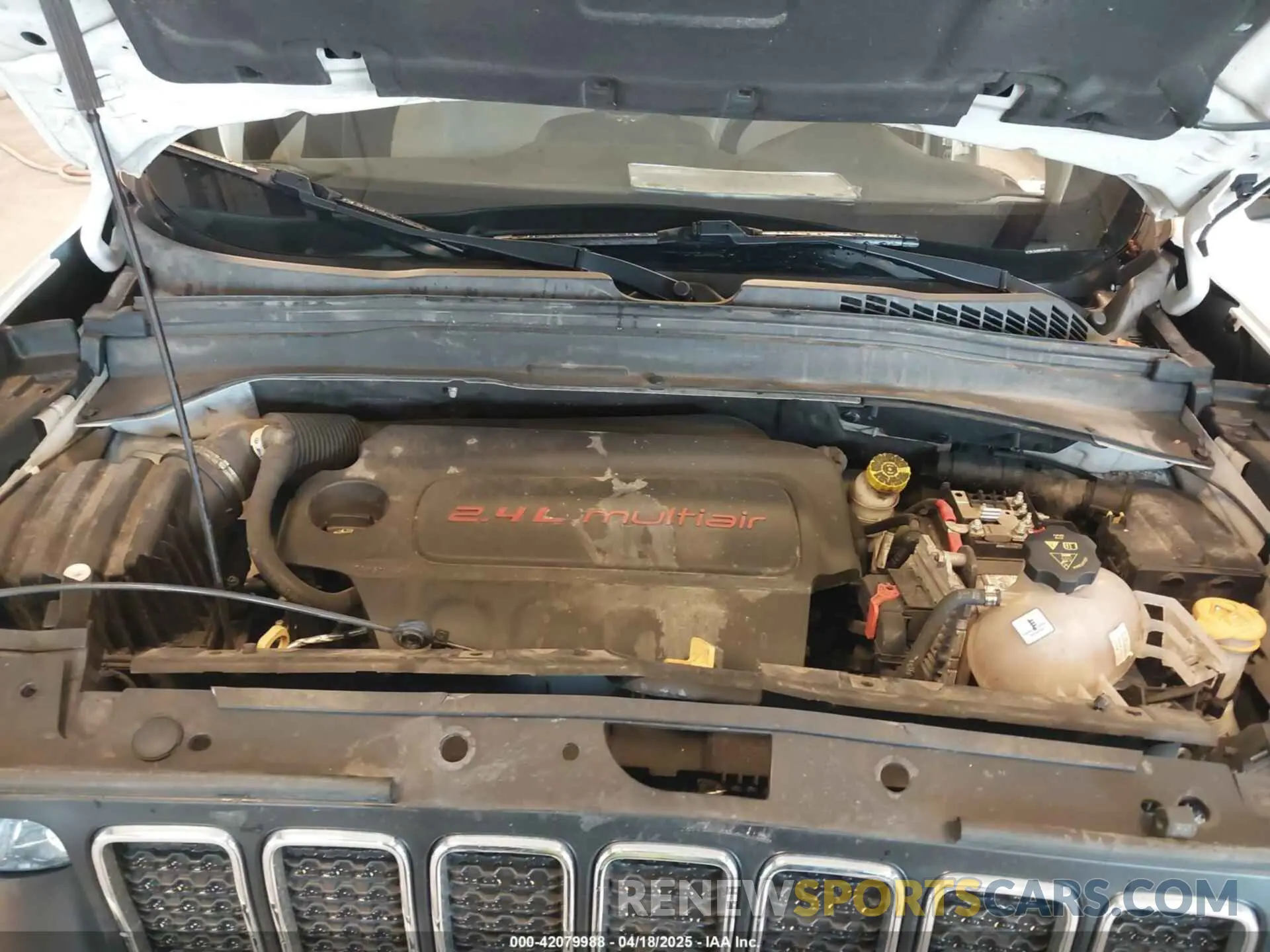 10 Photograph of a damaged car ZACNJABB6KPK21894 JEEP RENEGADE 2019