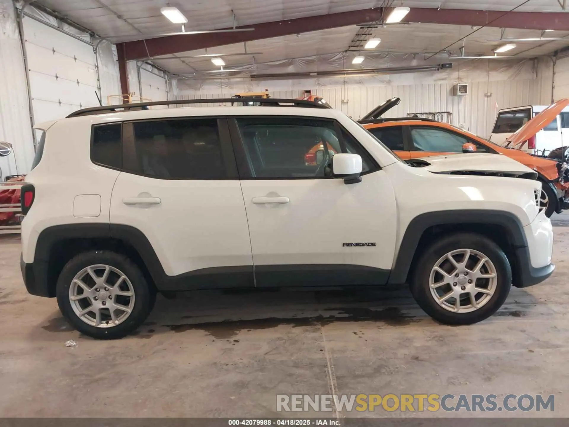 13 Photograph of a damaged car ZACNJABB6KPK21894 JEEP RENEGADE 2019