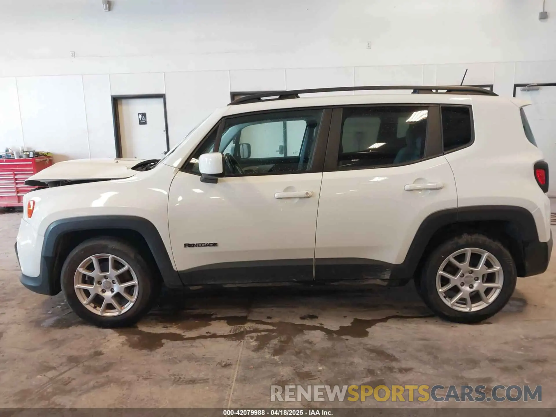 14 Photograph of a damaged car ZACNJABB6KPK21894 JEEP RENEGADE 2019