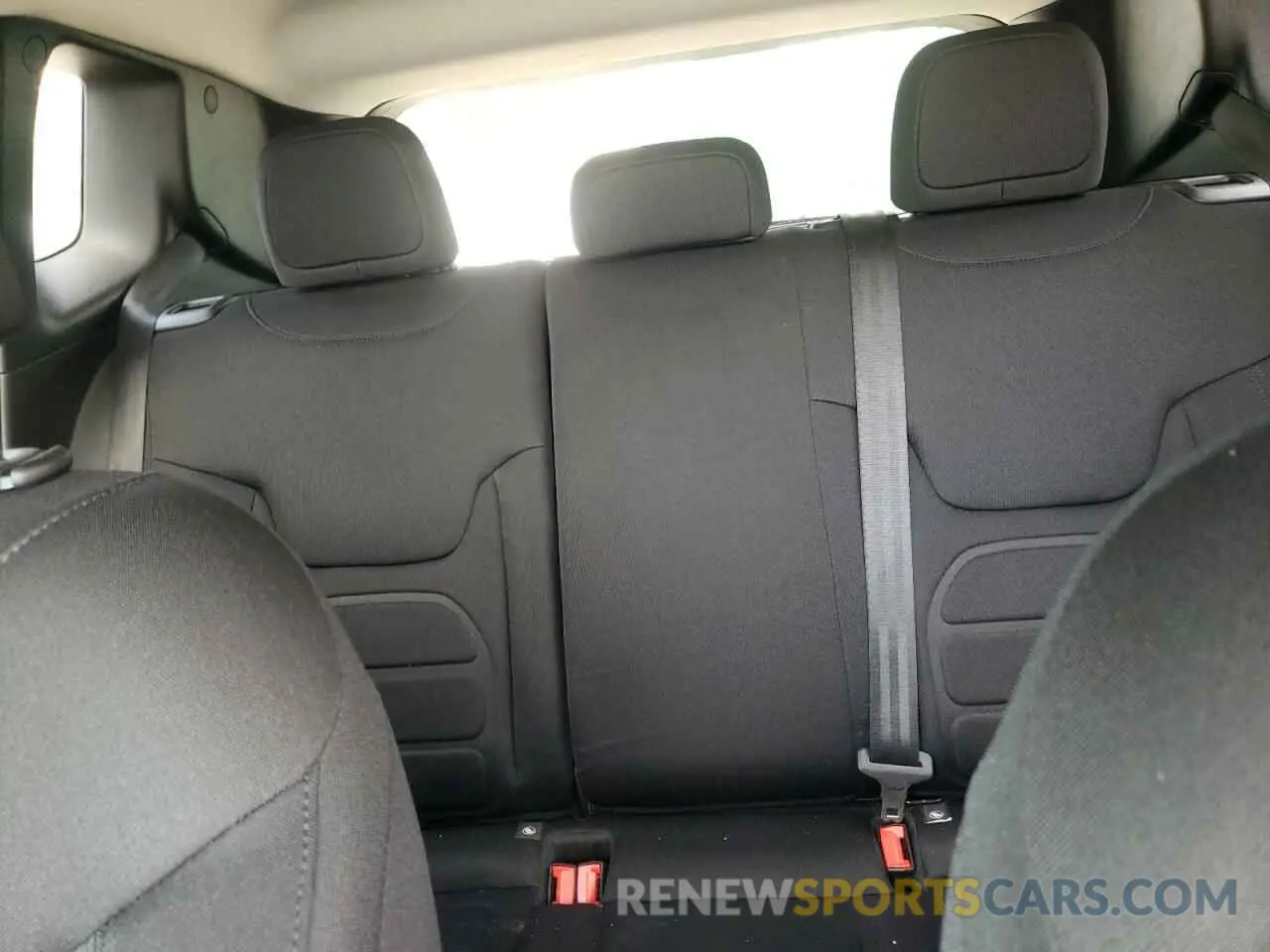 10 Photograph of a damaged car ZACNJABB6KPK50702 JEEP RENEGADE 2019